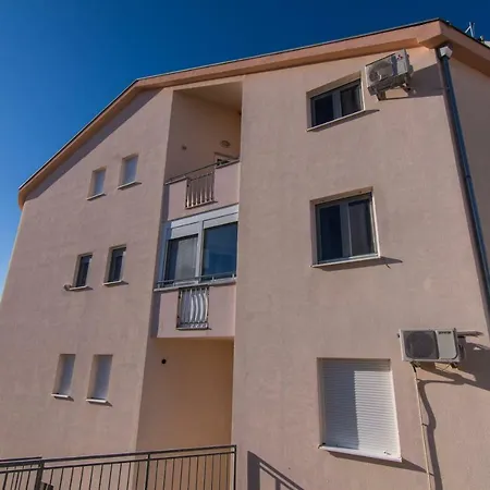 Aba Διαμέρισμα *